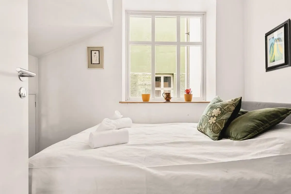Dinbnb Apartments I Characteristic Townhouse With Bathtub Берген
